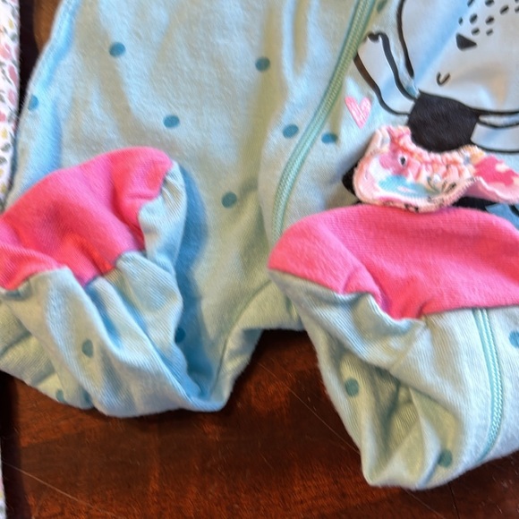 Bundle of 2 Gerber & Just One You by Carter’s Zip Up Footed Sleeper Newborn EUC - Picture 6 of 10